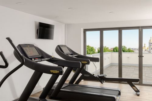Fitness Center (24/7)